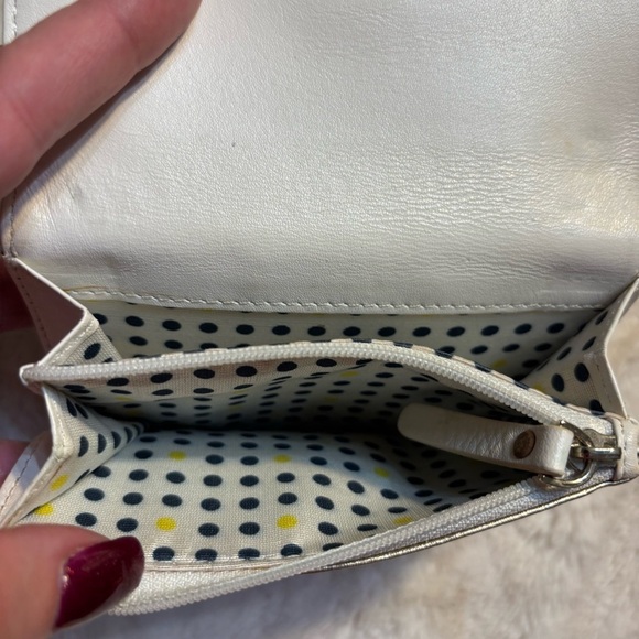 Kate Spade Clutch Wallet Gold Metallic Textured Leather Gold-tone Turnlock White - Picture 10 of 16